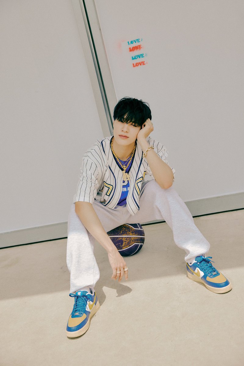 Would you spare your time and play with me? (Genuinely ask). If you by any chance having free time, a game one or two will be great don’t you think? 🏀