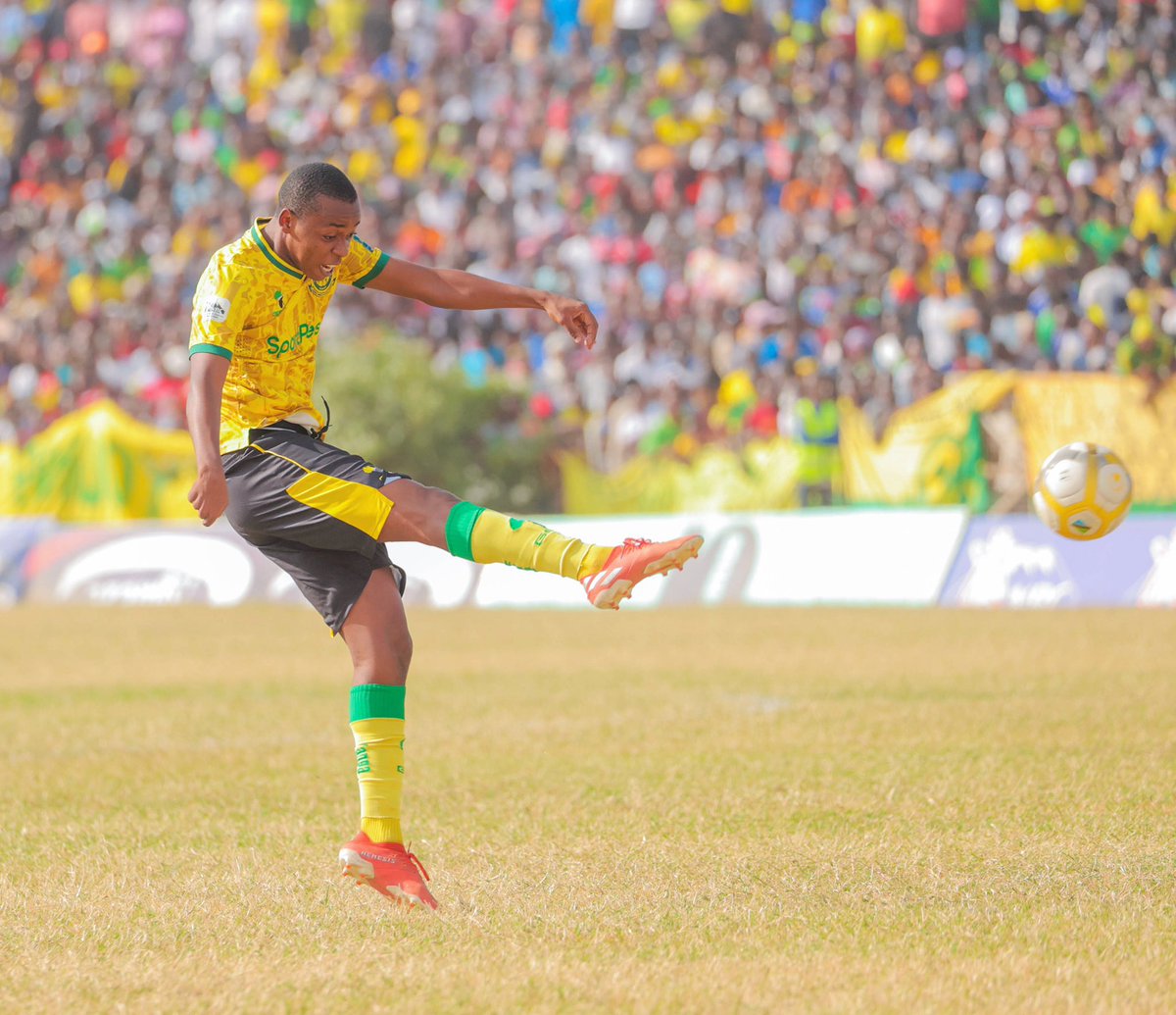 IamFeisalSalum's tweet photo. FINAL!! Nimefurahi kufunga pia, pongezi kwa wachezaji wenzangu kwa kujituma pamoja na benchi la ufundi, Wananchi mmeendelea kutuheshimisha Ahsanteni sana. @yangasc1935 #YNGSC #Feitoto https://t.co/vbPvsaUywr