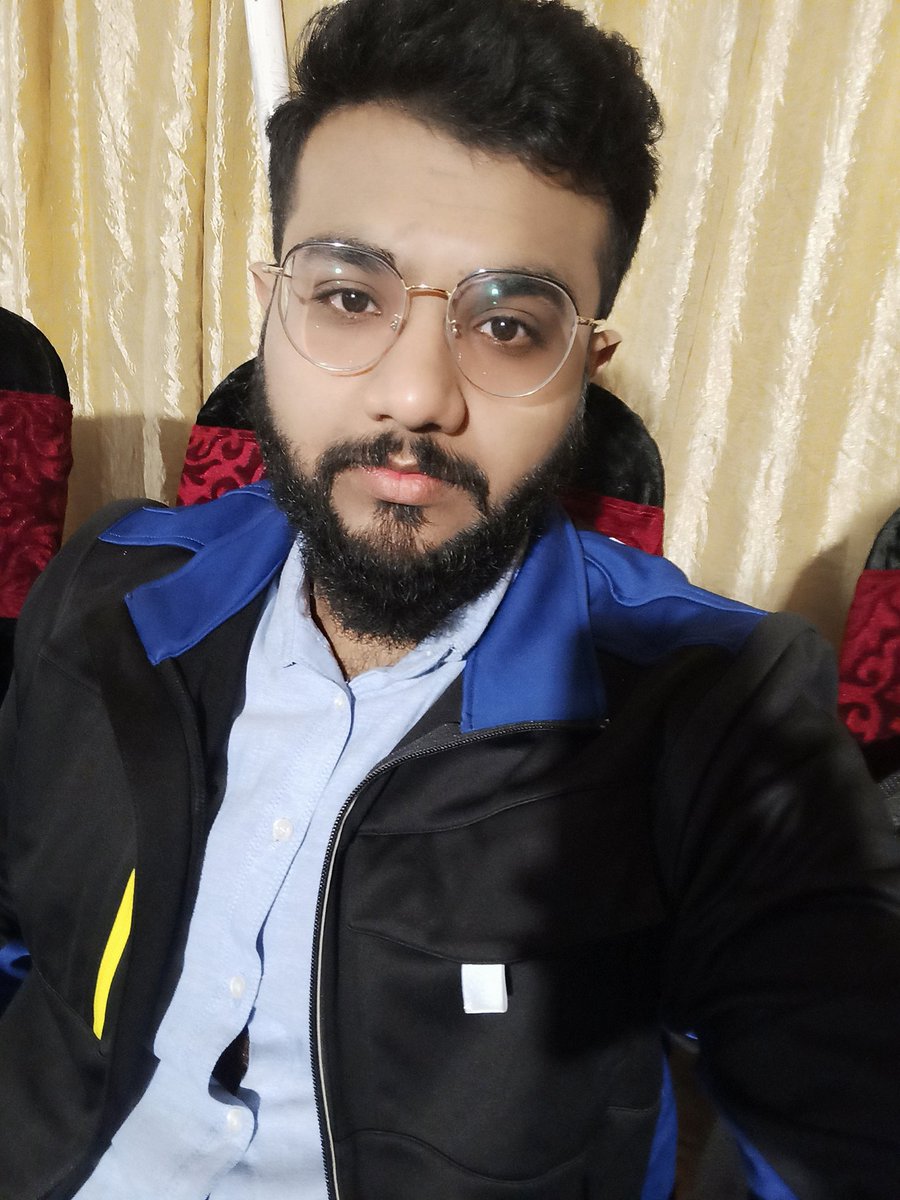 Hamza Nadeem (@hamzana49375020) on Twitter photo 