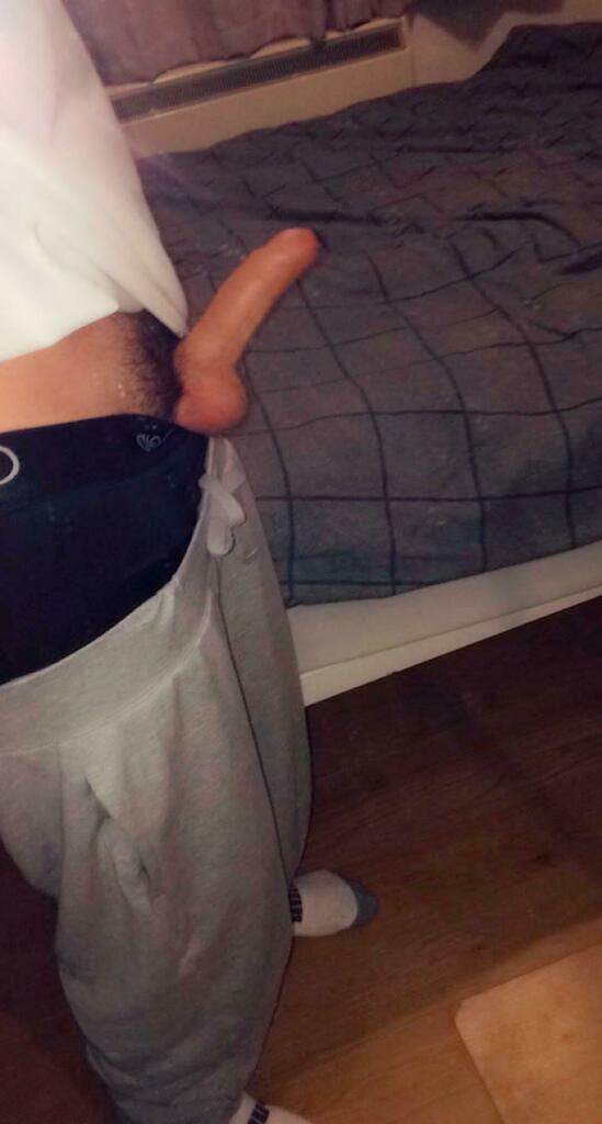 cum_socks's tweet photo. Upvoted: wanna take turns sucking each other? 👀 dm’s open via Reddit #cum_socks #nsfw #dudes https://t.co/QoaevkMeTk