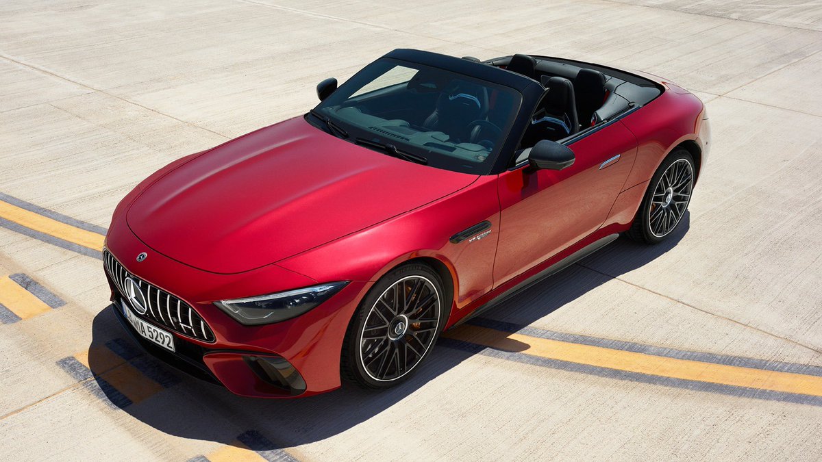 MercedesBenzIre's tweet photo. The all-new @MercedesAMG SL 63 4MATIC+ - combines luxury design and performance. #MercedesAMG #AMG #SL63 #AMGSpirit #AMGFocus https://t.co/MwONgyHwAN