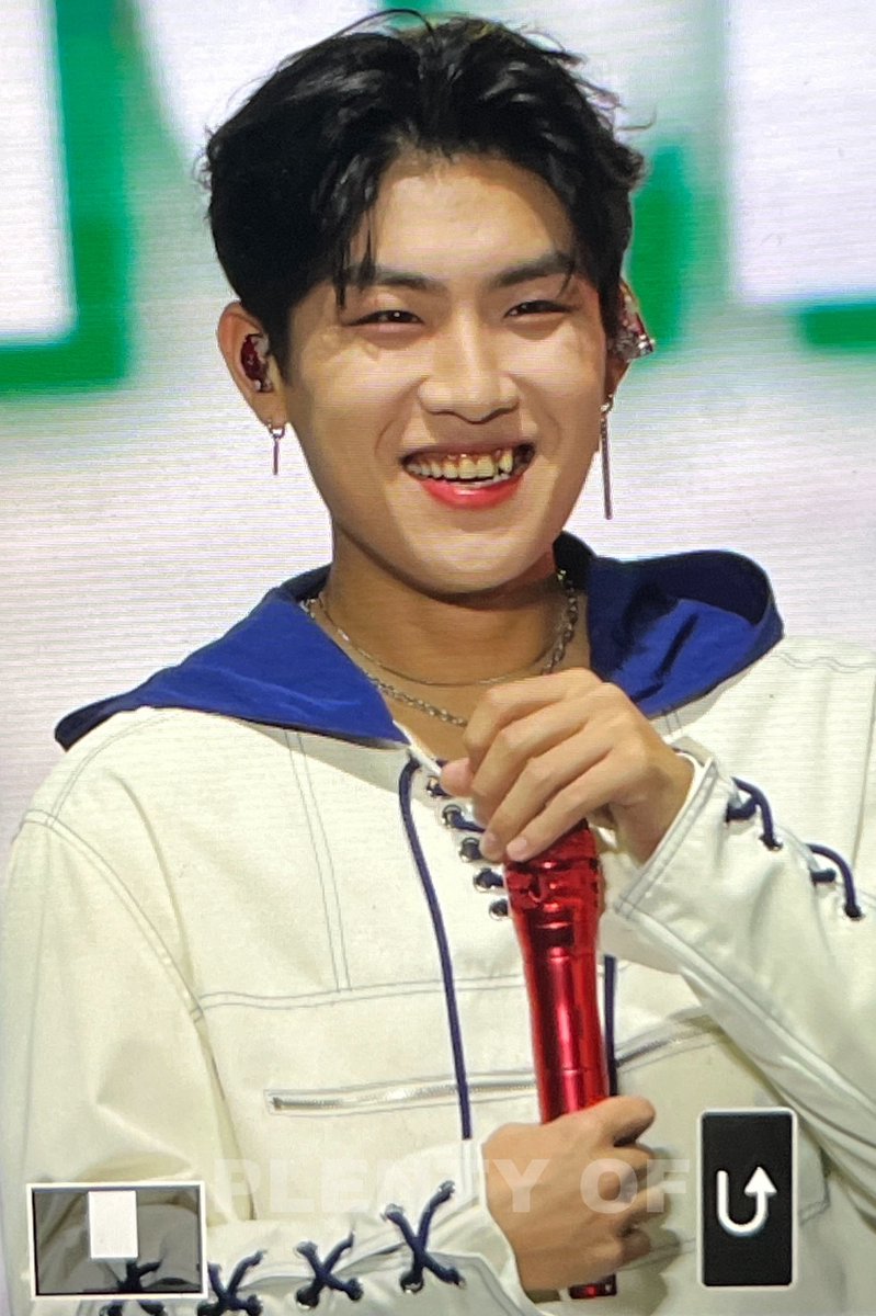 220528 서원밸리
박우진 얼굴 개짱
#박우진 #PARKWOOJIN #AB6IX