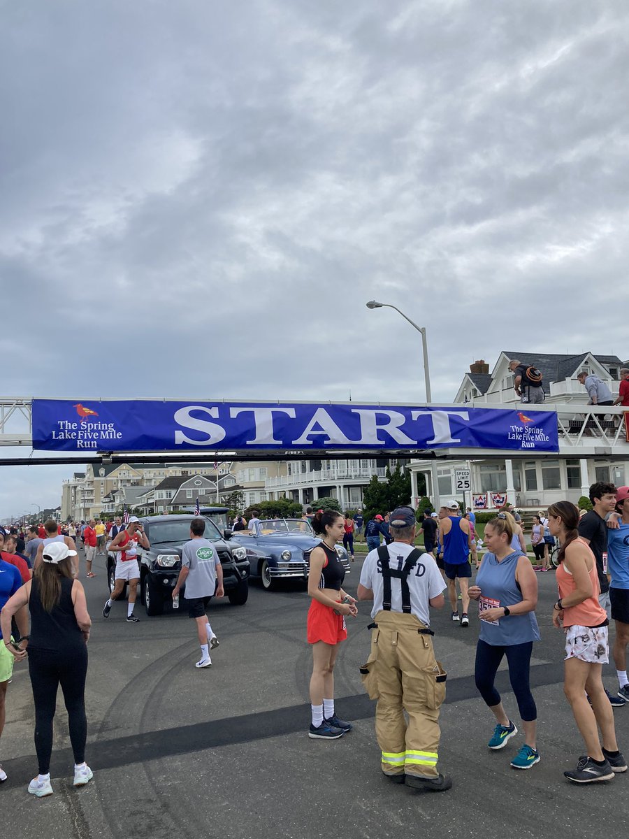 ChrisRussell_NJ's tweet photo. Good to be back at the #SpringLake5 this morning. Honor our veterans, stay safe, and enjoy Memorial Day Weekend everyone! https://t.co/qgyaMGGpD2