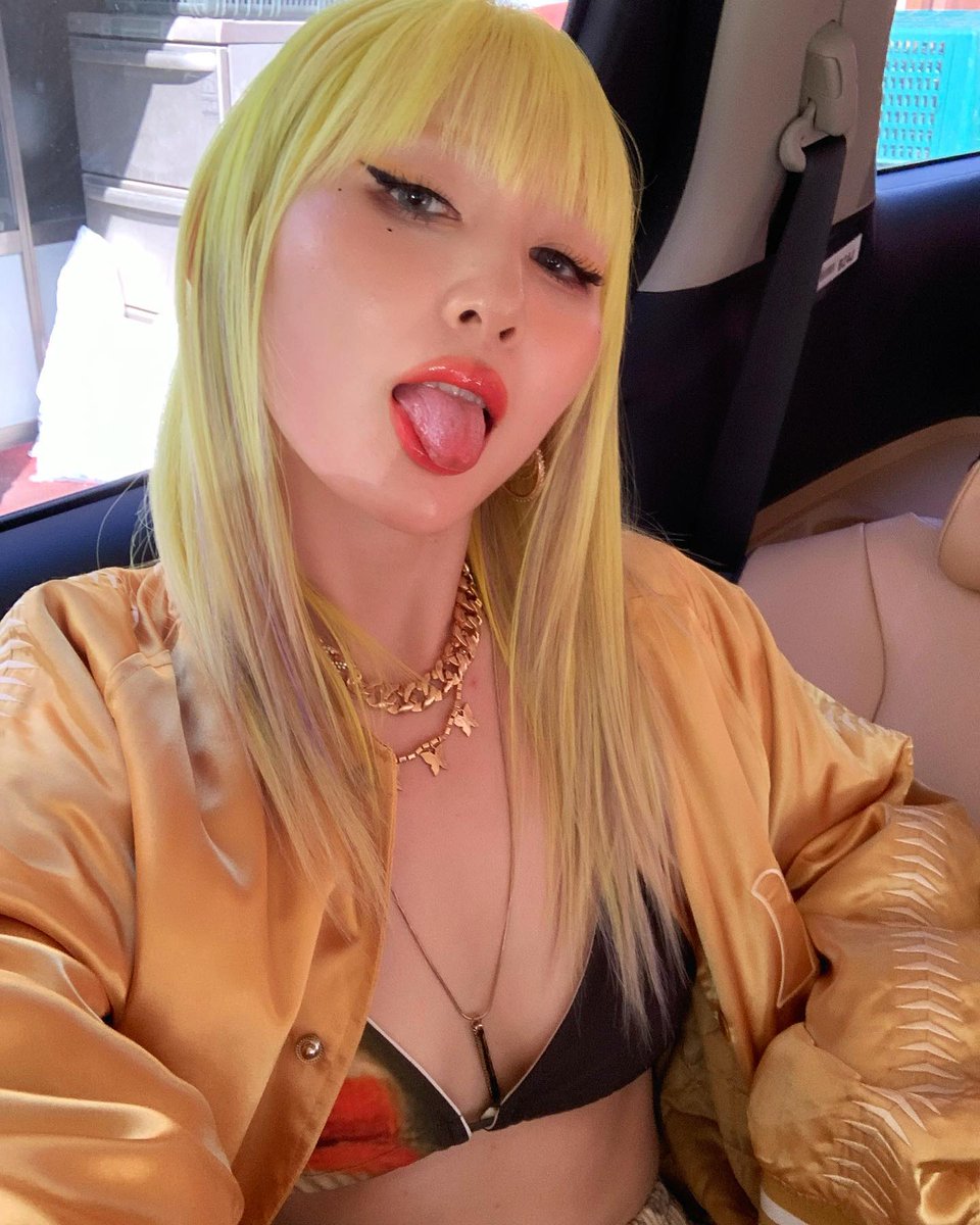 ashbgallery's tweet image. 