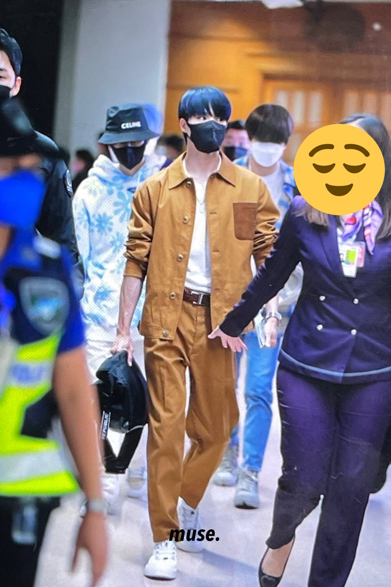 atikahtyjn's tweet photo. Lee Jeno safely arrived in Manila, Philippines yeay💚

#SafeFlightNCTDream 
#NCTDREAM https://t.co/KzbBCdGfRn