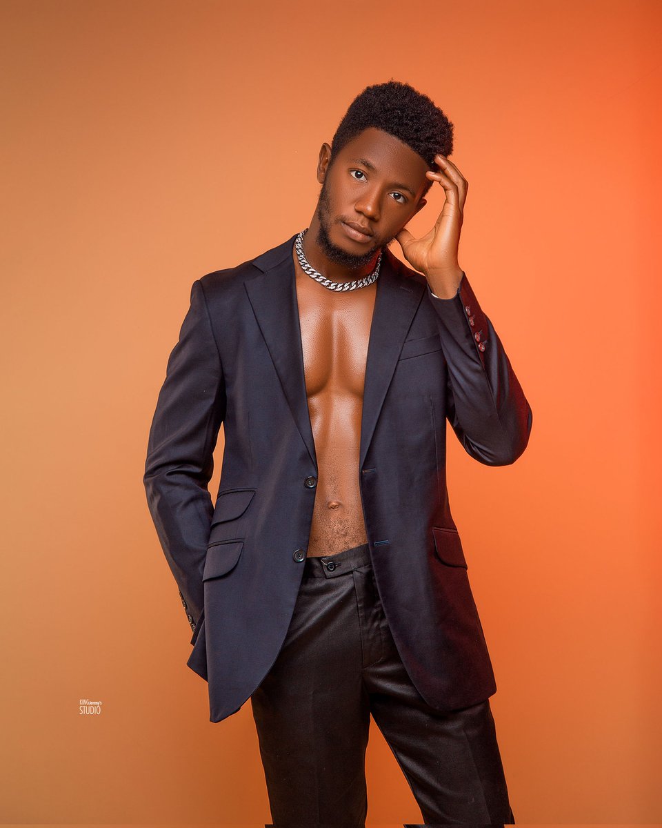 Gabriel_Oche1's tweet photo. I actually do enjoy the 'ART' of body building. I have alot of photos but I rarely do have them on Twitter . This is another version of me!
#SirGc https://t.co/aJd3Ct6wRp