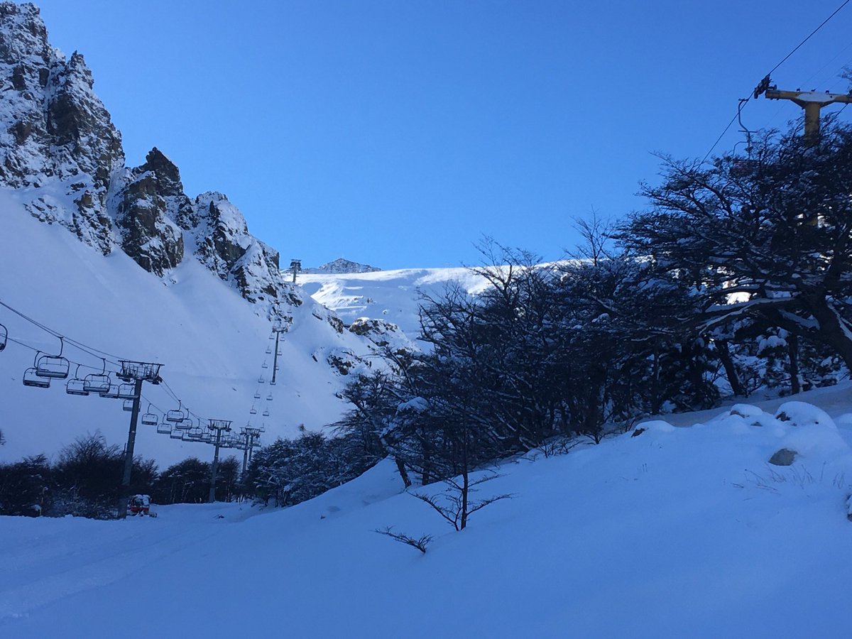 AndinoEsquel's tweet photo. Preparando todo para empezar la temporada!!!🏂⛷❄️⁦@FasaTeam⁩ ⁦@chubutdeportes_⁩ https://t.co/DMlPjVkRfO