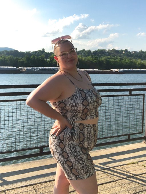 I call this photo: Stereotypical popular high-school girl who went to Cheesecake Factory with her besties<a href="/tag/girlboss"class="tags"><span>#girlboss</span></a><a href="/tag/mlm"class="tags"><span>#mlm</span></a>