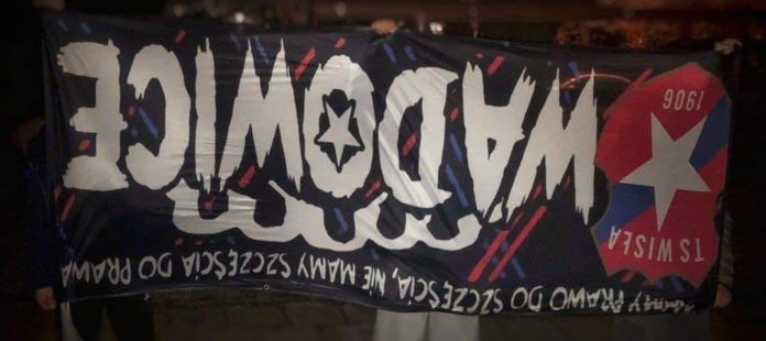 UltrasBeskid's tweet photo. @Y_fan06 @Wychowany_na_X @sportmalopolska @wieczysta Ehehhehehehee :)))) https://t.co/CPRRKbq1Rj