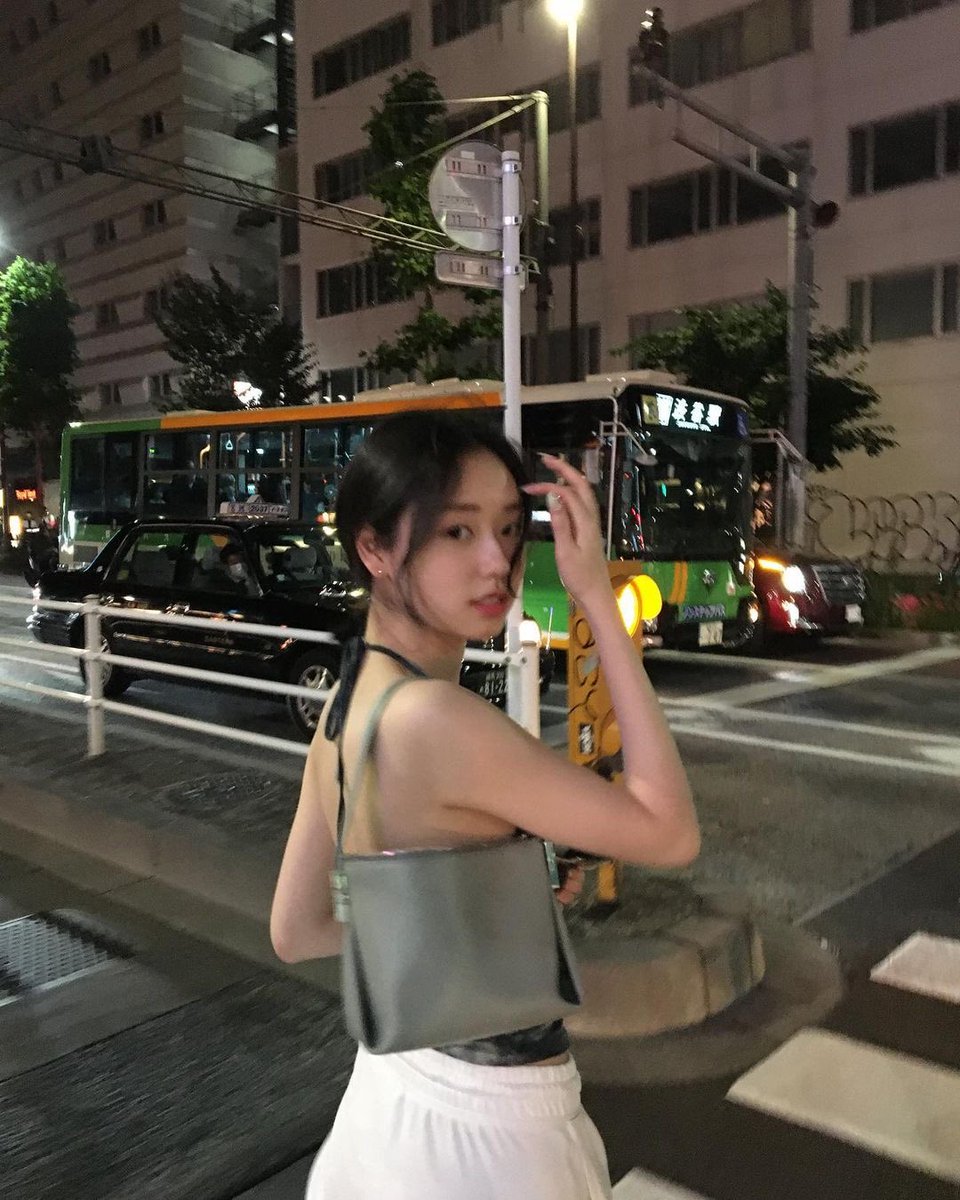 DOAH_archive's tweet photo. 220529 도아 인스타 업로드

皆さん！明日のステージとても楽しみです🫶 必ず私たちを見に来てたくさん応援してください！愛してるよ💭💖

#김도아 #도아 #DOAH #파나틱스 https://t.co/ntJ79rPmIr