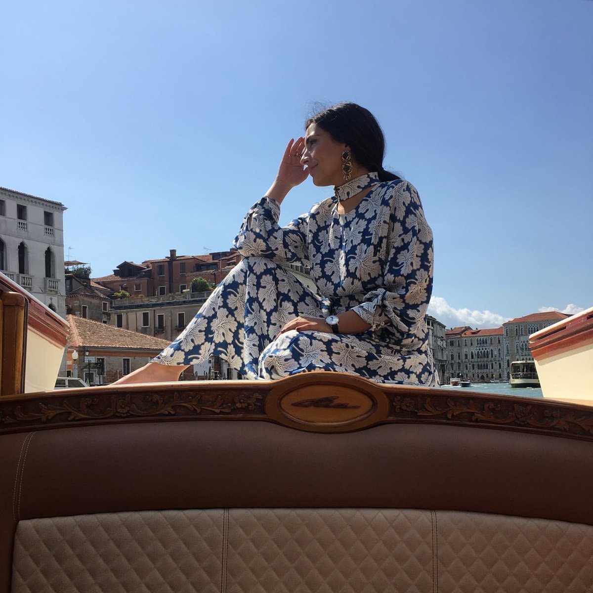 MundoBrecoBr's tweet photo. || 📸 Via IG @anabreco ||

Venezia - Biennale 
Miss you Italy 🇮🇹 🍝 https://t.co/vCkmg6efzl