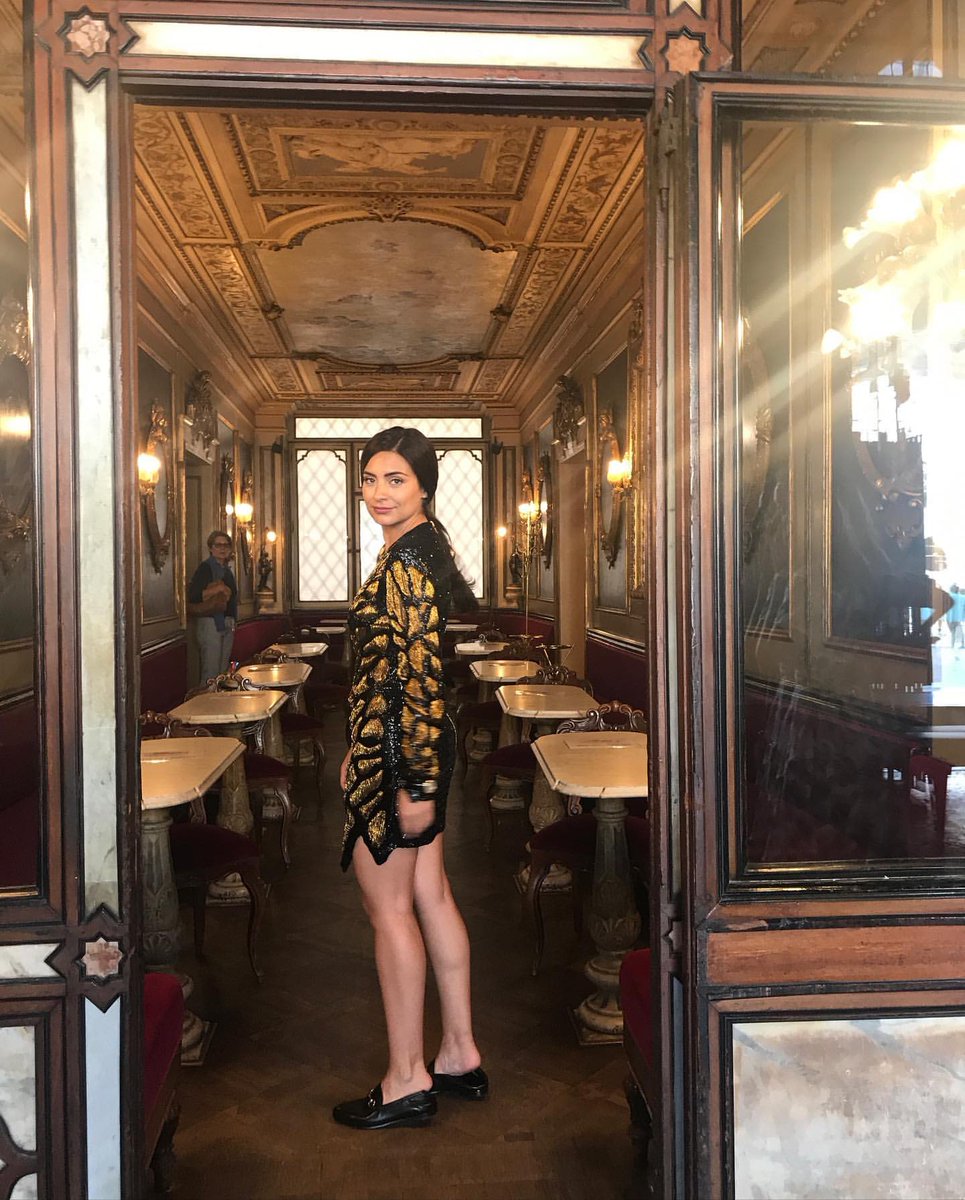 MundoBrecoBr's tweet photo. || 📸 Via IG @anabreco ||

Venezia - Biennale 
Miss you Italy 🇮🇹 🍝 https://t.co/uGqzk55JJk