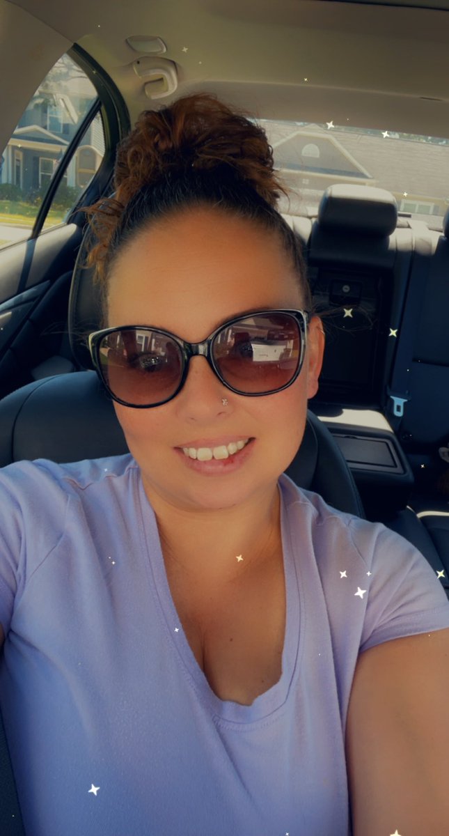 zmhammonds's tweet photo. It’s a hot and sweaty day. #letsgetsweaty #sellingcontent #onlyfansgirl https://t.co/nabwxRoNtx