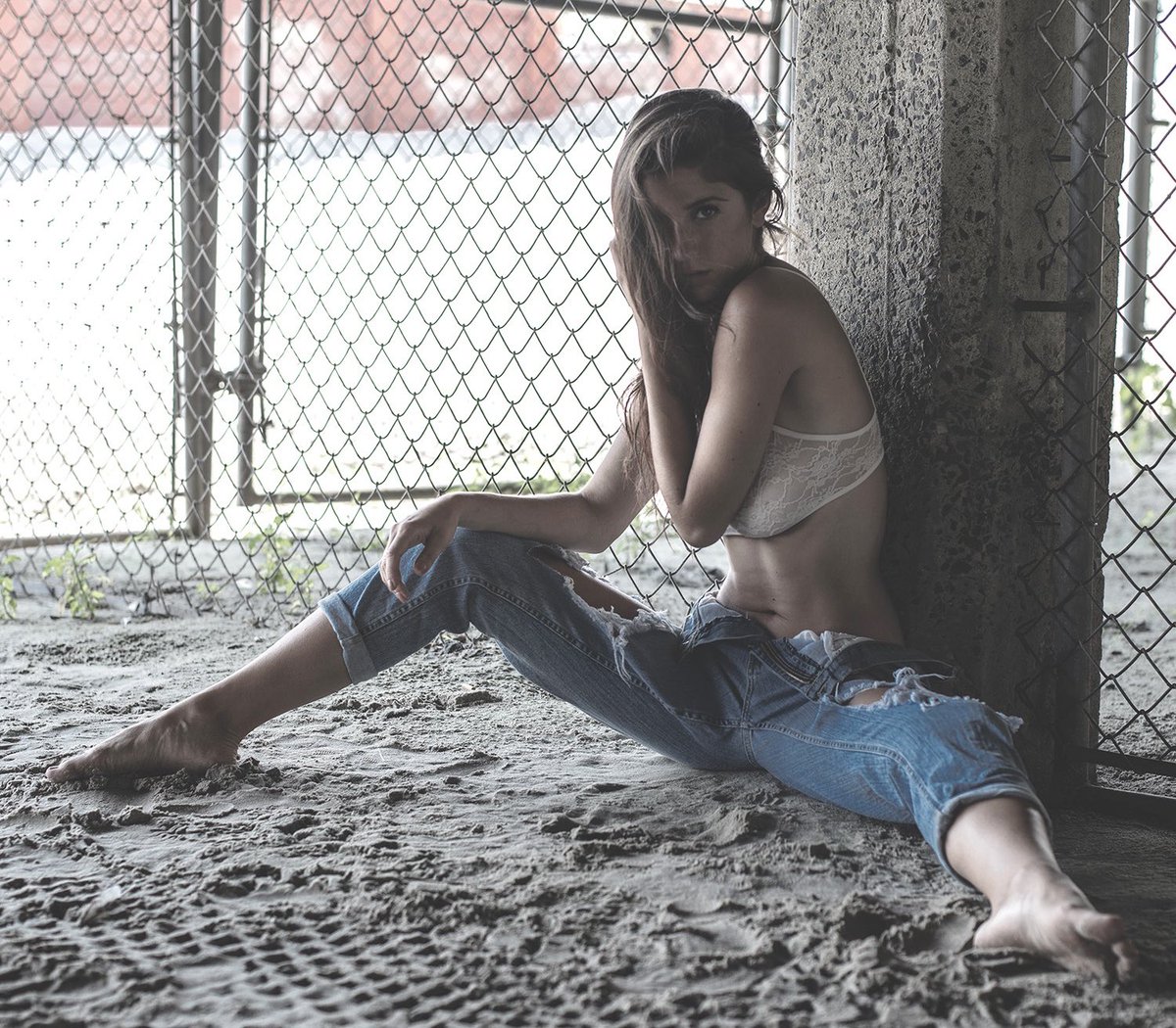 adgopro1's tweet photo. GM, I don’t know what it is but from time to time a wave of uncertainty and depression hits me (usually in the morning) I’m going to fight through and convince myself to be positive. Oh, here is a little series with Ally Berlin (allyberlin_ on IG) https://t.co/ZCoVH4jSpO
