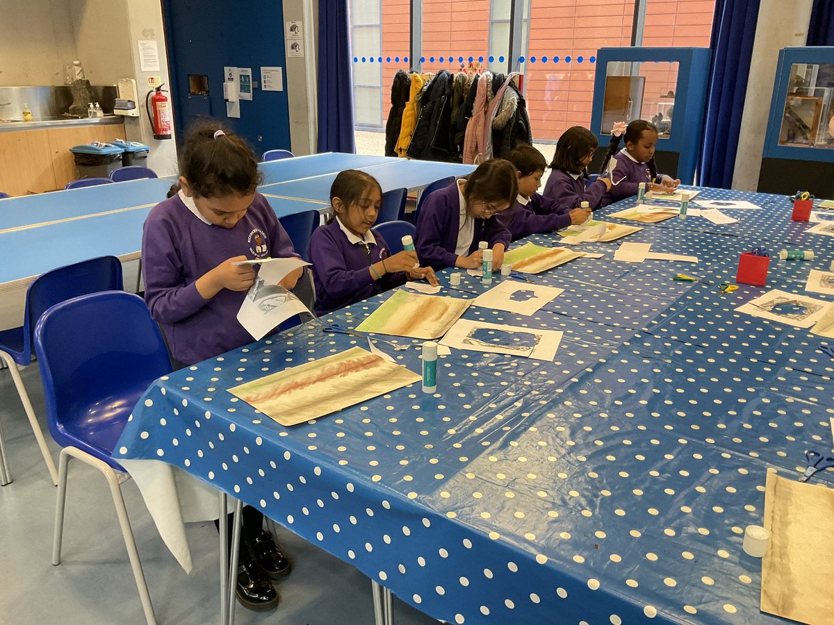 This week, year 3 visited <a href="/GalleryOldham/">GalleryOldham</a> to learn about the history of Oldham and to get creative. They created a collage of Summervale Mill which used to be on the land where the Summervale flats were. They were fascinated by the changes that have occurred to their home town!