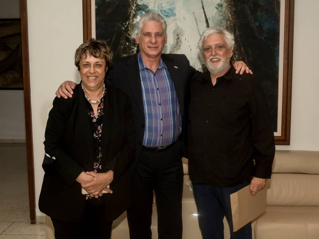 Recibí ayer al amigo Luciano Vasapollo, prestigioso académico, miembro destacado de la <a href="/HumanidadEnRed/">Red en Defensa de la Humanidad</a> e incansable defensor de la #RevoluciónCubana en Italia. De los grandes desafíos de esta época para #Cuba y el mundo, hablamos largamente.