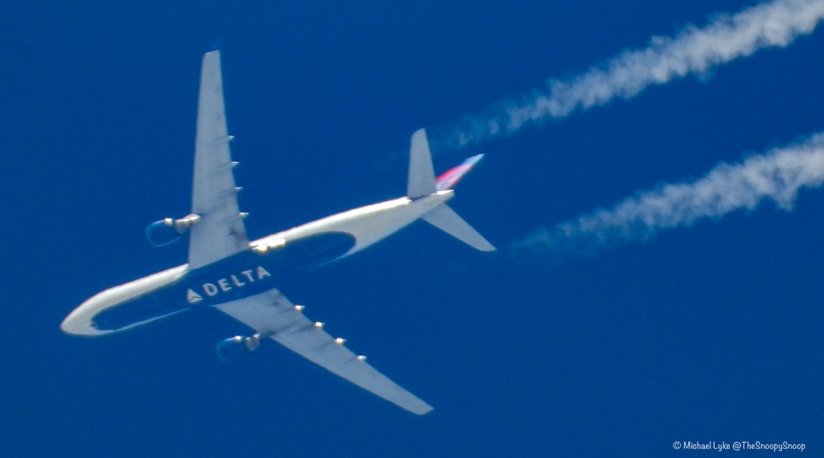 TheSnoopySnoop's tweet photo. #DL145 🇺🇸 Delta Airlines
A330 N815NW
Overhead 34,000ft
🛫Amsterdam 🛬Seattle
#AvGeek #Planespotting https://t.co/cmnq9S5lVz