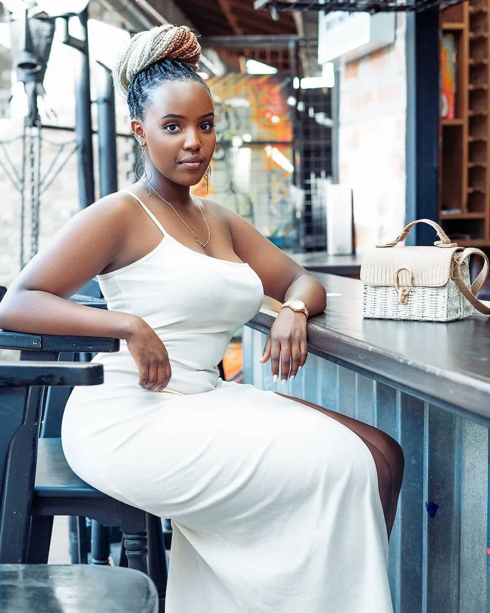 AfricaFactsZone's tweet photo. 20-year-old Nikita Kering led Rihanna's Fenty Beauty campaign in Kenya. https://t.co/S0tSVNPXZz