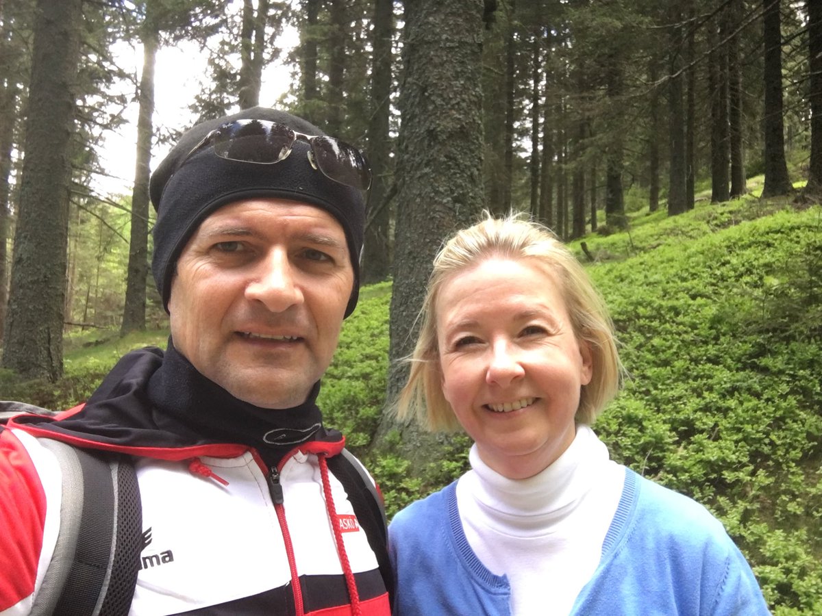 SchuhChristoph's tweet photo. Impressionen der #Wanderung auf den #Kampstein in der Region #Wechsel, die offensichtlich gerade wieder zum Leben erwacht! #Tourismus #Biketrails #SportsON #Niederoesterreich…PS: Abendessen von gestern am #Pogusch erfolgreich weggewandert 😎 https://t.co/yafMItabQy