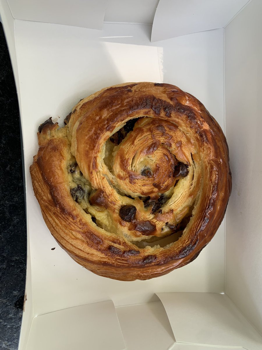 andrewcareaga's tweet photo. I finally made it to #CrepeEscape to try out some French pastries. Look at that escargot! https://t.co/411XLhB1gZ