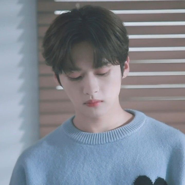 staycompasss's tweet image. ˗ˏˋ❀Daily Lee Know post❀ˊˎ˗
                     (81)