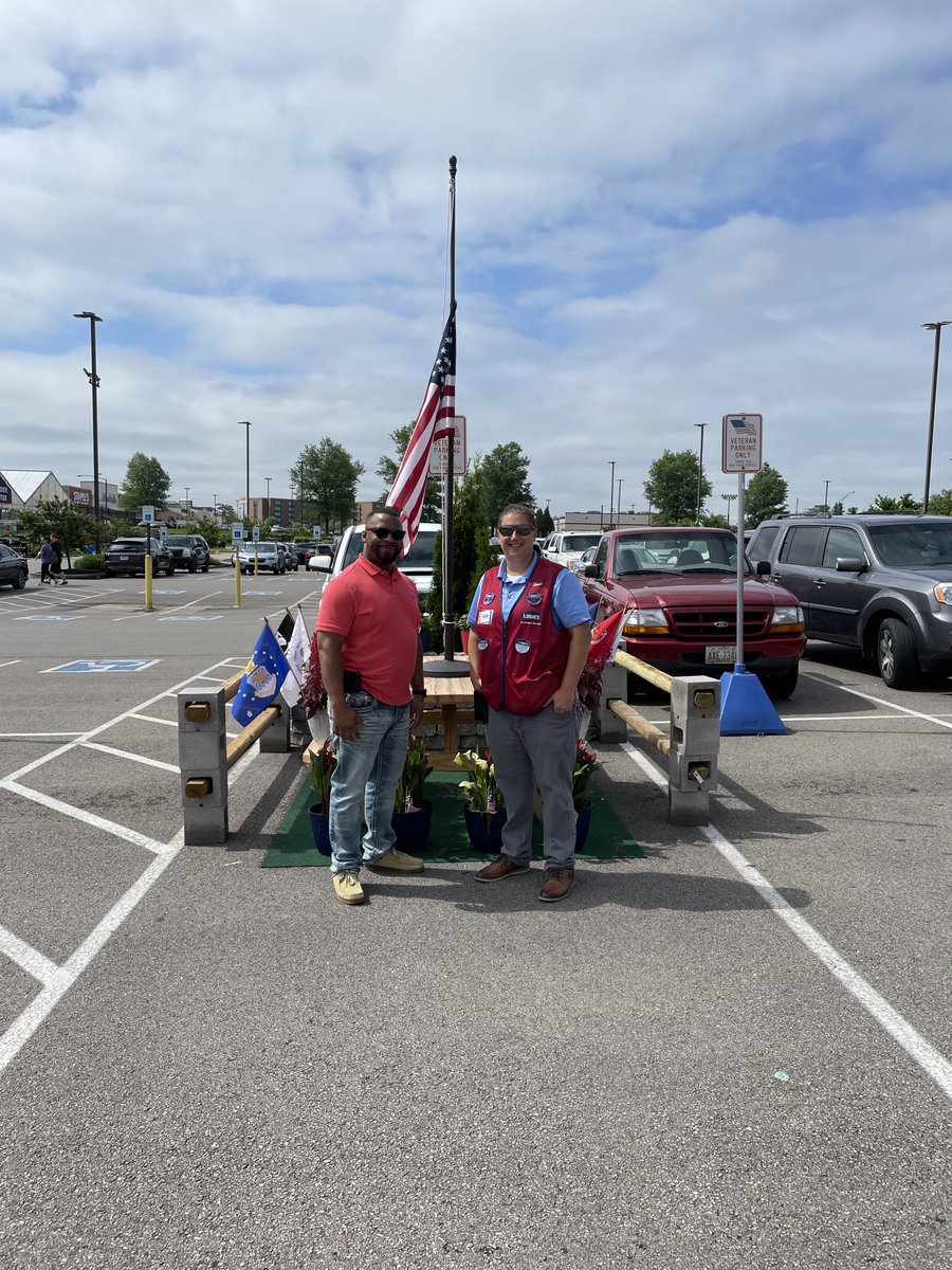 Nikki Xeloures (@nxeloures) on Twitter photo Mason, OH is ready for the weekend!
Our new Store Manager Jeremy doesn’t start for a few weeks but came to see what Cincinnati is all about. <a href="/shanejthompson/">Shane Thompson</a> <a href="/BGoodlick/">john wm goodlick</a> <a href="/NickPompilio/">Nick Pompilio</a> <a href="/RamanKakar/">Raman</a> Mason, OH is ready for the weekend!
Our new Store Manager Jeremy doesn’t start for a few weeks but came to see what Cincinnati is all about. <a href="/shanejthompson/">Shane Thompson</a> <a href="/BGoodlick/">john wm goodlick</a> <a href="/NickPompilio/">Nick Pompilio</a> <a href="/RamanKakar/">Raman</a>