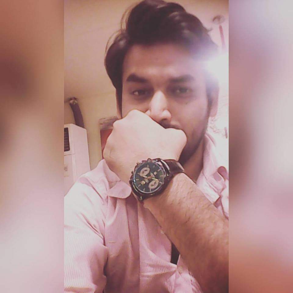 Lifekagameonhy's tweet photo. Sahib, ye dunya sachy logo ki bari toheen karti hy azmaish pe azmaish leti hy or waqt nikaljane pe chor deti hy ! 
#thoughtoftheday #gameonhy https://t.co/qse3fsDL4Z