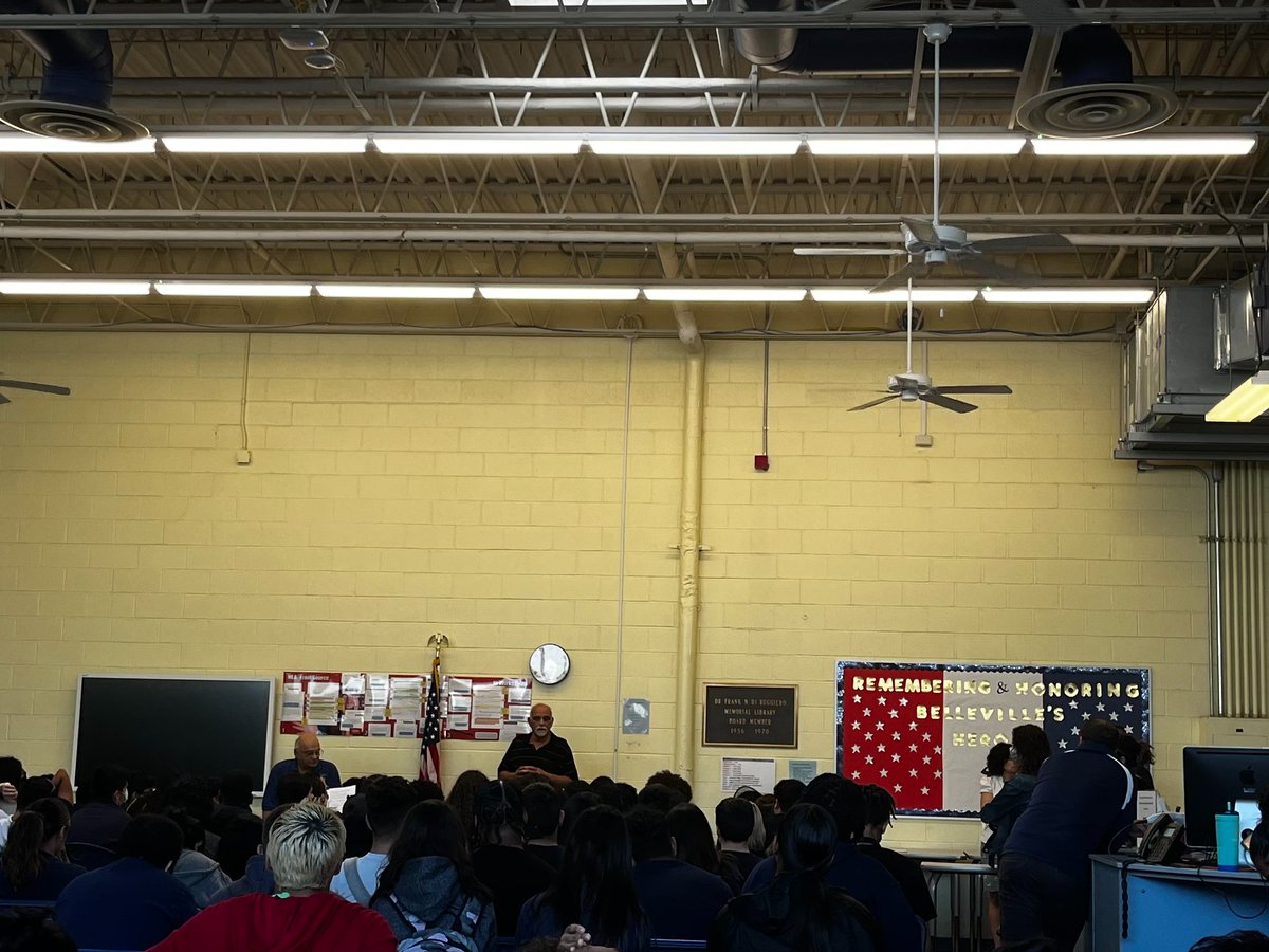 BellevilleHSLib's tweet photo. Vietnam Veterans and BHS alumni, Frank and Gary Mascitelli, speak to US History classes about the importance of Memorial Day and remembering all of the men and women who fought and died for our country. 

@hurtahistory @MrRhodesBHS @BellevilleSuper https://t.co/B9bzgvtlfG