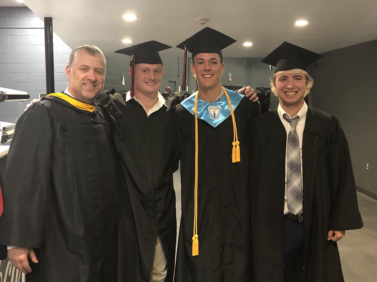 Coach G, ⁦<a href="/EvanMace5/">Evan Mace</a>⁩ ⁦<a href="/Smith_Peyton27/">Peyton Smith</a>⁩ ⁦<a href="/TibbsSully/">Sully Tibbs</a>⁩ at JF graduation this morning. #teamoverme