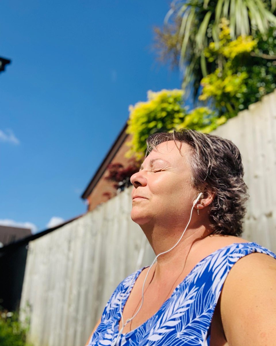 SandraS09445155's tweet photo. starting 2 weeks of annual leave the right way #vitaminD #meditate#wellbeing https://t.co/xX64AQ6I40