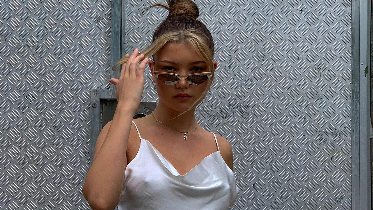 Review: We're slightly obsessed with Izza Gara's new single, titled 'Not That Hot'
keepwalkingmusic.com/review-izza-ga…