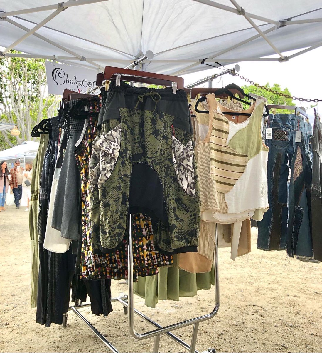MChakacoco's tweet photo. Handmade show in Tustin is today and tomorrow, 11am-5pm
245 El Camino Peal https://t.co/IRP3Zu9uMH