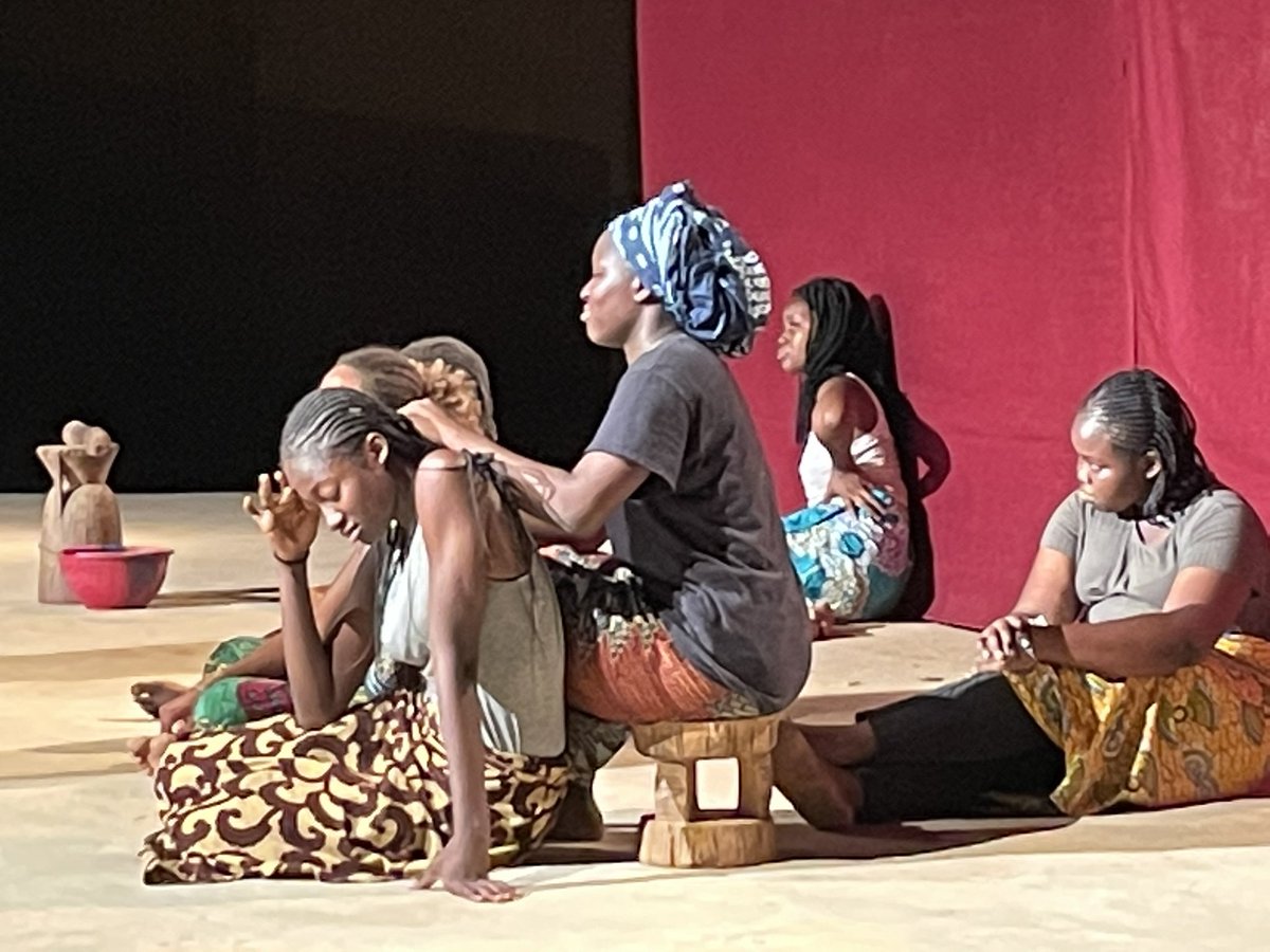 JMNeher's tweet photo. Festival de théâtre inter-lycées FESTHILY, ce soir au @ccfnjr . Magistrale prestation de la troupe du @LAFniamey ! Bravo aux élèves et à leurs enseignants pour ce travail remarquable. #aefe @ambafr_au_niger #festhily #iciniamey #Niger https://t.co/wlSYw3EgKX