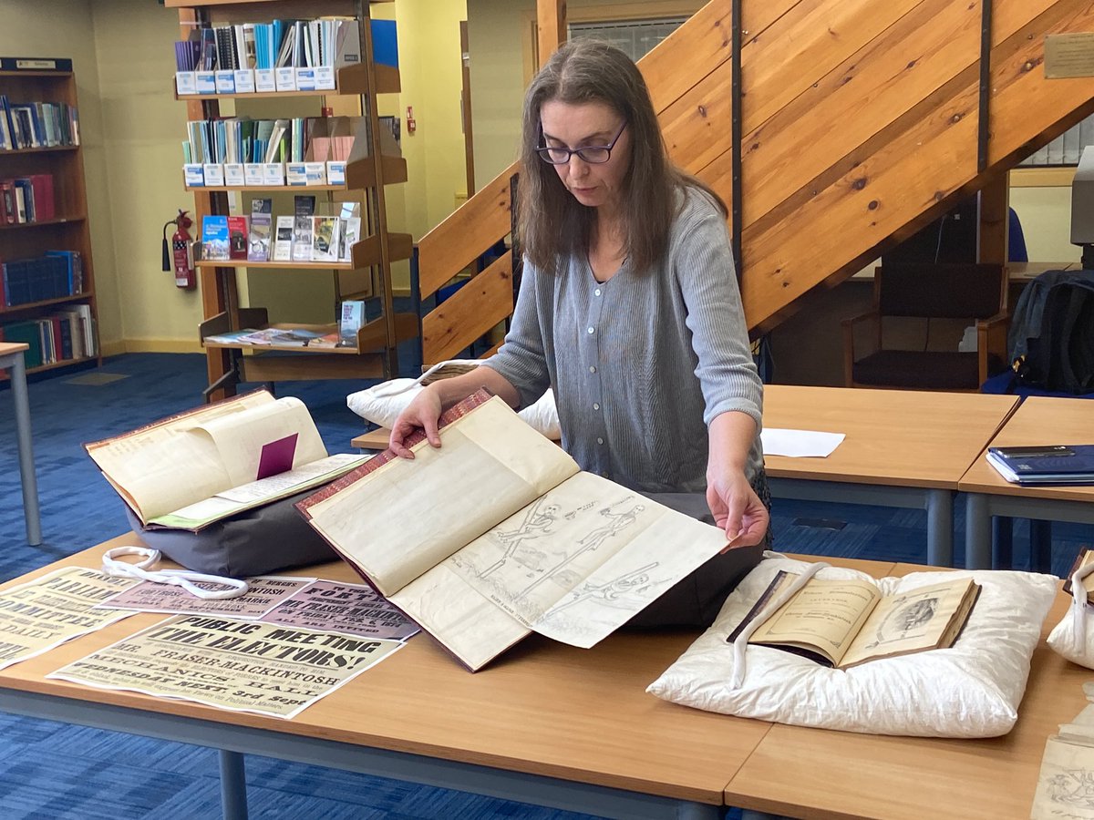 InvRareBooks tweet picture