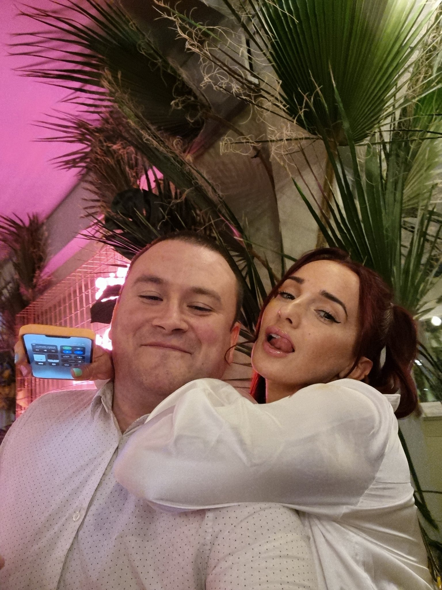 teddy BLT on Twitter: "@GEORGIEDARBY 20 years school reunion with this