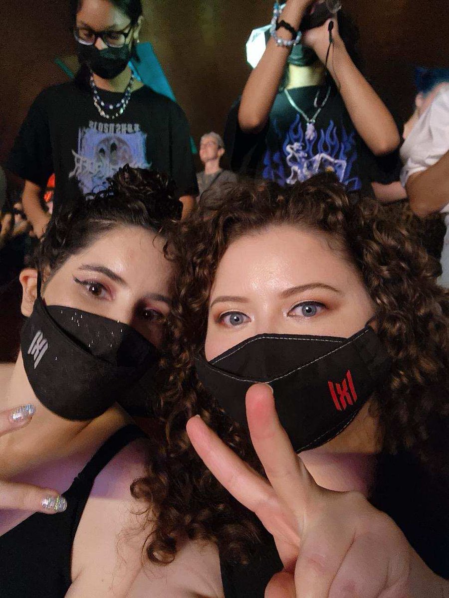 melismaticdiva's tweet photo. We were cute. 💖 @OfficialMonstaX #MONSTAXUSTOUR #monstaxinny #NOLIMITUSTOUR https://t.co/d7eMq80r2z