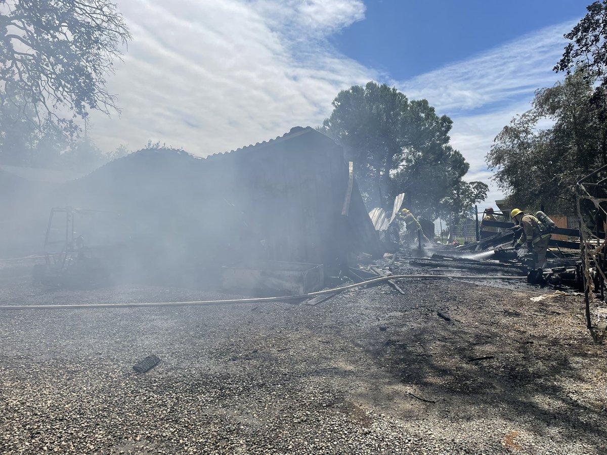 CALFIRE_ButteCo's tweet photo. #TennesseeFire [update] Firefighters continue salvage and overhaul operations. Some resources are being released, the rest will remain at scene another hour. https://t.co/vWk3DSYGiI