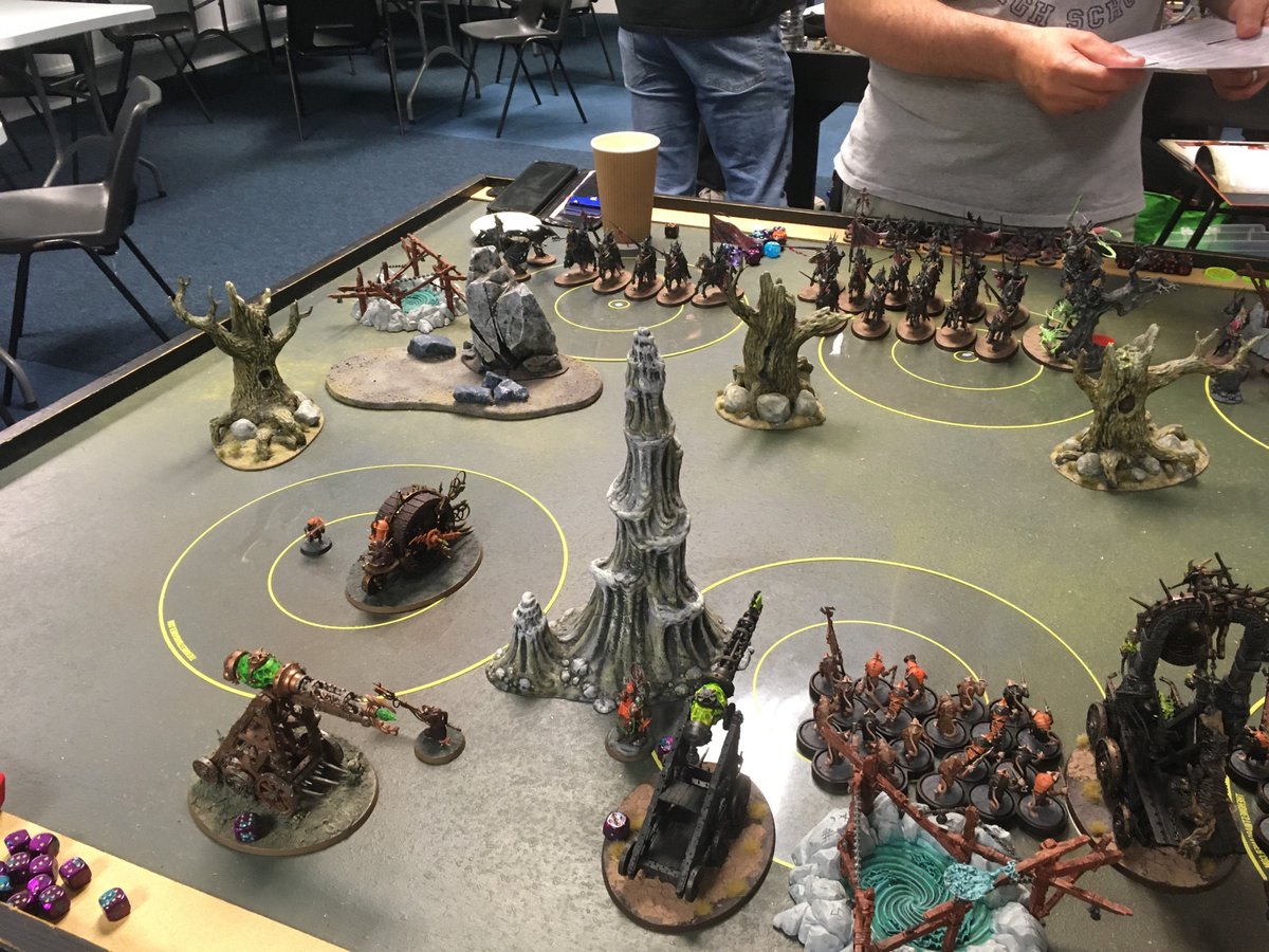 DoctorNobody11's tweet photo. Third game of the evening as a fun match up against a Blood Knights list with 40 blood knights and Mannfred! Utter chaos ensued! 7 to 34 if I remember correctly. https://t.co/p0m5Mv13li