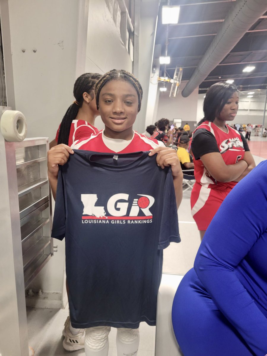 coachjakrock's tweet photo. 2026 PG Kylenn Ward is a walking bucket 🏀 so crafty at her position-definitely one to keep an 👁 on‼️ https://t.co/6kUPs8XFIN