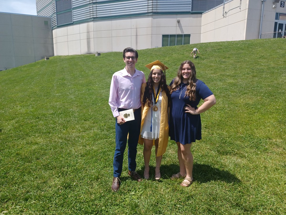 Sporting031's tweet photo. And she did it! Congrats Meghan Q!! Summa Cum Laude!! High school is now officially a closed chapter! Now back to being a Freshman https://t.co/wL5ziabKsS