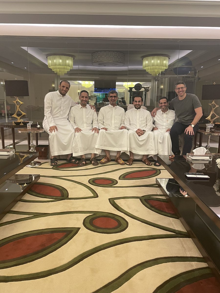 شرفتوني بحضوركم يا أغلى الأحباب. الله يحفظكم ويرفع قدركم. <a href="/faysal_a_yafi/">Faysal A. Yafi, MD FRCSC</a> <a href="/Aziz_Althunayan/">عبدالعزيز بن محمد الثنيان</a> <a href="/yalghonaim1/">Yazeed Alghonaim|يزيد الغنيم</a> <a href="/AlkhayalAM/">Abdullah Alkhayal د.عبدالله الخيال</a> <a href="/khalidabdulatif/">خالد بن عبداللطيف آل الشيخ</a>