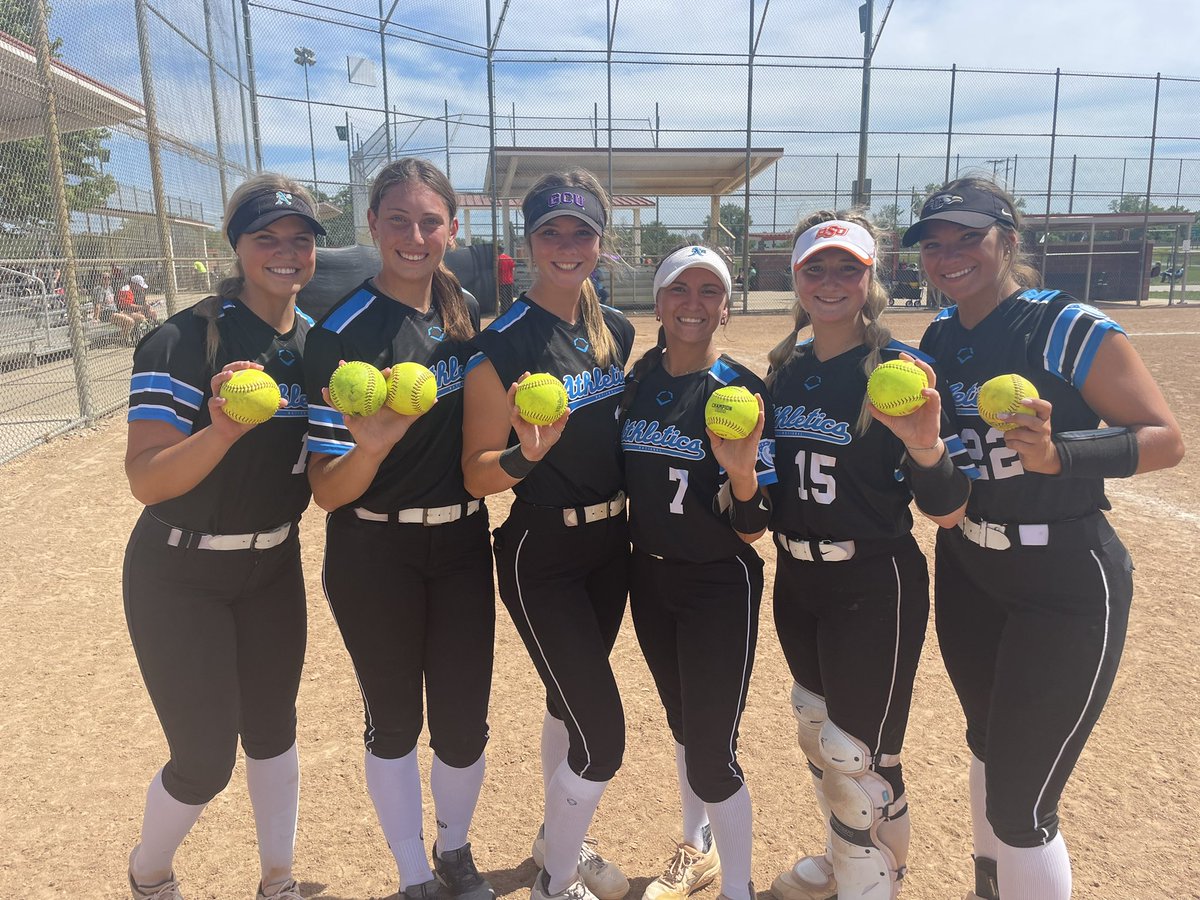 You could say it was a successful day at the office…#BOMBSQUAD <a href="/DicksonJillian/">Jill Dickson</a> <a href="/Logan_Pick15/">Logan Pickelsimer</a> <a href="/BrewsterKadence/">Kadence Brewster</a> <a href="/tinleylucas_11/">Tinley Lucas</a> <a href="/HoehnerTara/">Tara Hoehner</a>