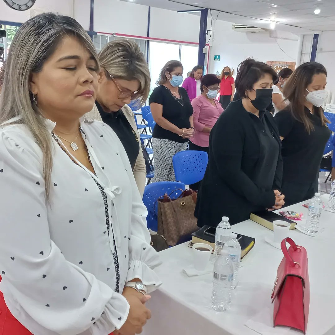 TaberAyutuxte's tweet photo. Iniciamos nuestro congreso de mujeres #Amorincomparable https://t.co/Ym1wYdn18W