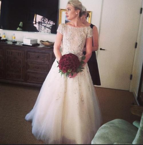 #Klamilleweeding 

Hoy es nuestro día <a href="/MikaelsonwolfK/">Klaus Mikaelson</a>