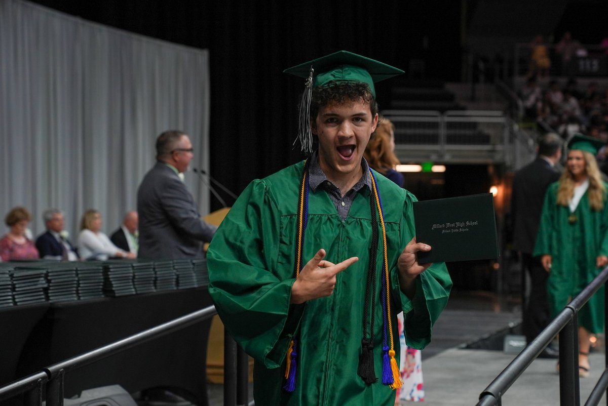 MillardPS's tweet image. Congratulations to the @MWHSactivities Class of 2022! 🎓🥳#MPS22Grad #Proud2bMPS