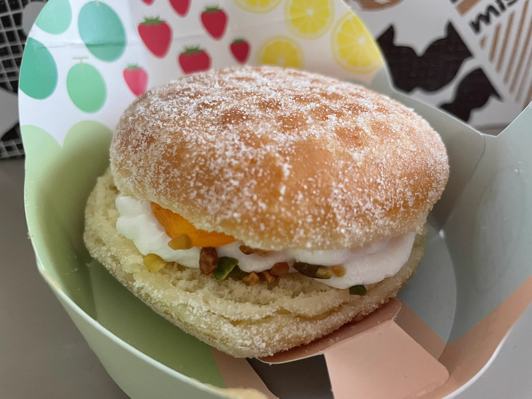 おはようございます😊
あれ？6/1から？
昨日あったから買ってきた😋💕
白湯→ヨーグルト&マンゴー、バナナ→いただきます❣️
#美食日
#北海道産メロン  