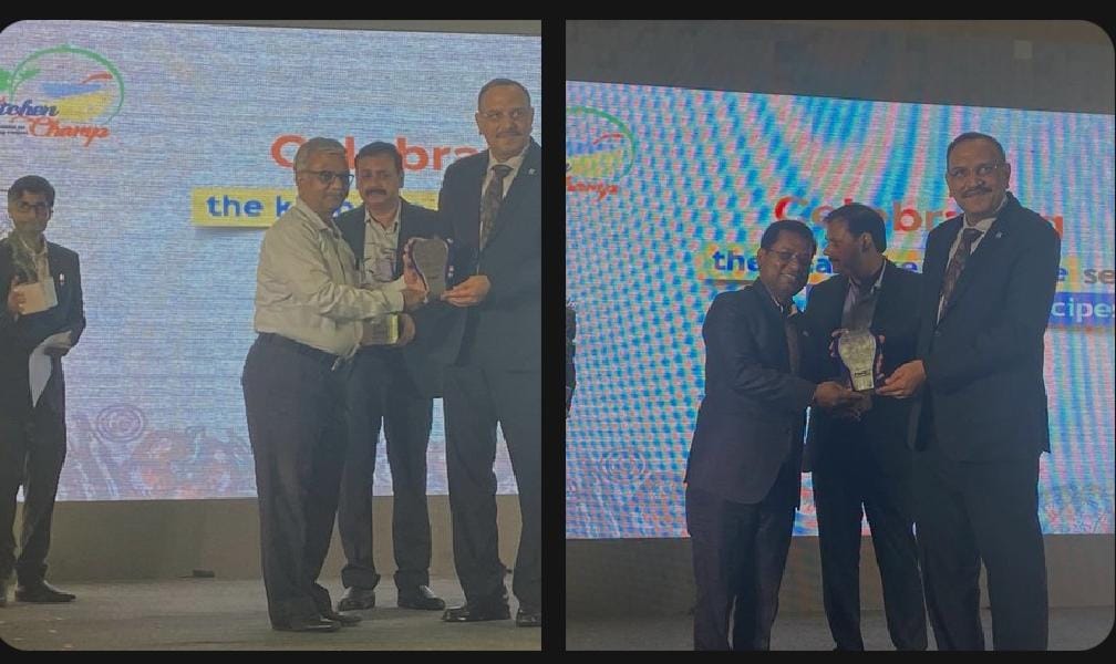 BPCL_Jhansi's tweet photo. Felicitation of faculty from Hospitality Industry #KitchenChamp #dawat-e-jeet
@BPCLimited @cmdbpcl @nairran1 @BpclStateLPGUP @ashutoshbpcl https://t.co/7njMN4Smh5