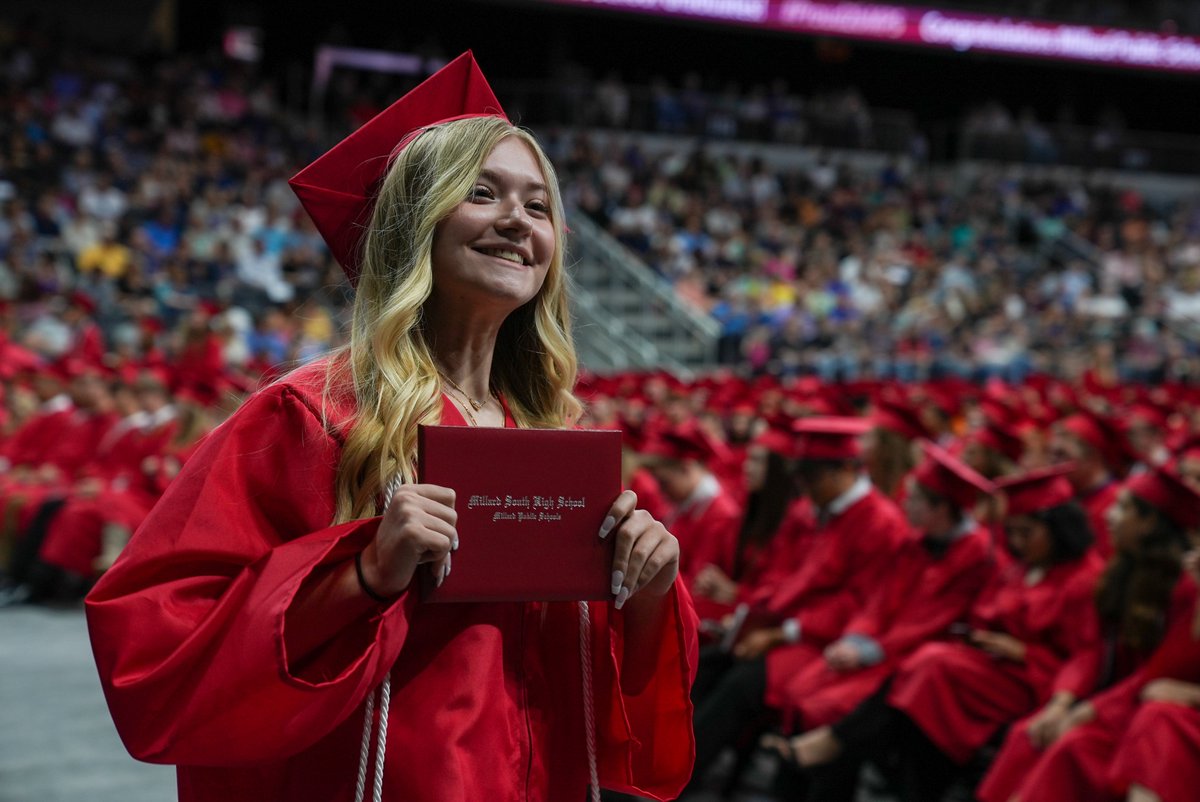 MillardPS's tweet image. Congratulations to the @MSHSactivities Class of 2022! #MPS22Grad #Proud2bMPS