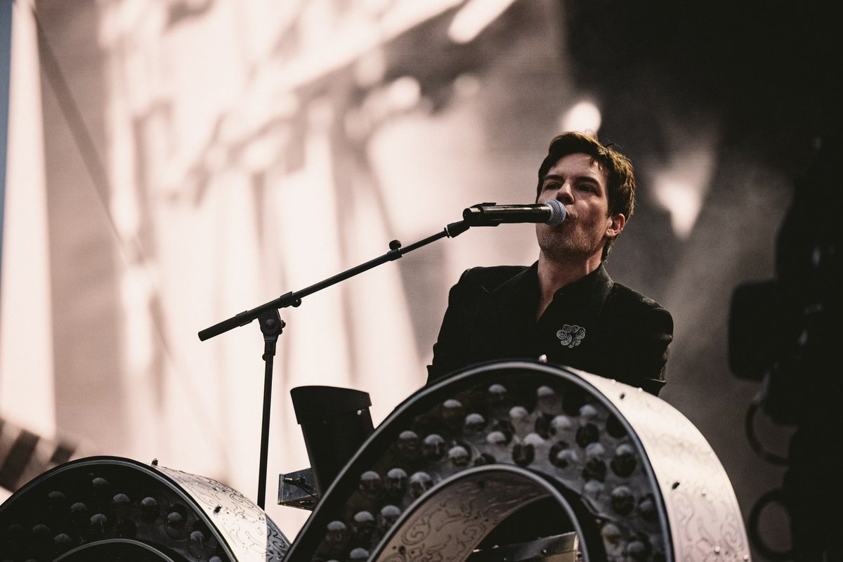 thekillers's tweet photo. Bristol really brought it! Are you ready tonight Coventry? https://t.co/LUqhDY5sEg