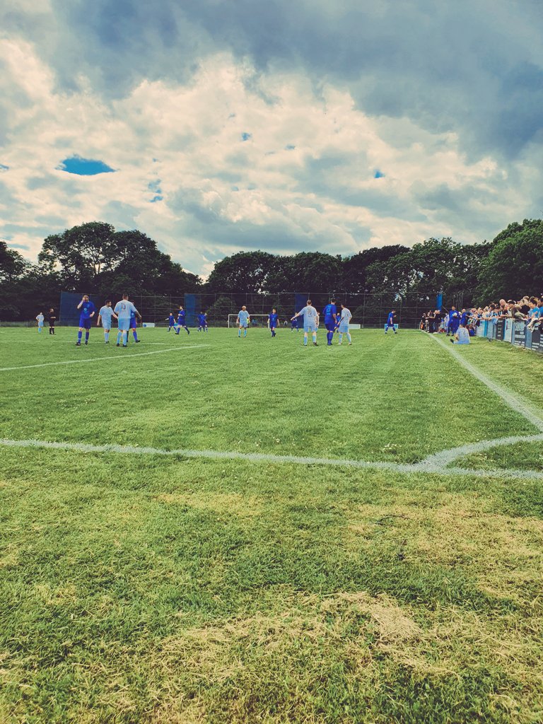 hollingtoncfc's tweet photo. Cracking afternoon, great to see some old faces. Well done to everyone involved 👏 💙
@hollingtonlions @macronhastings https://t.co/0hbm89q4Va